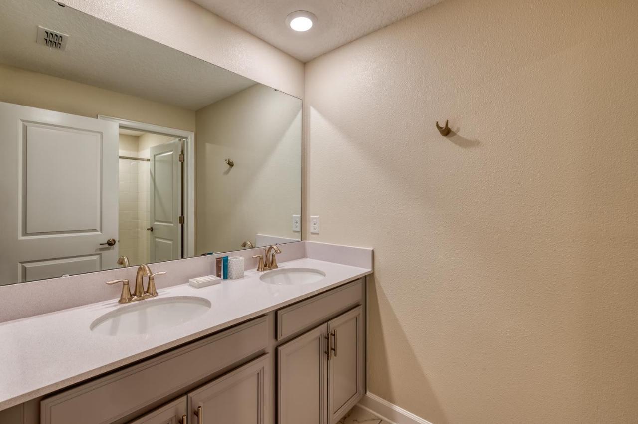 Awesome Home With Private Pool Near Disneyキシミー エクステリア 写真