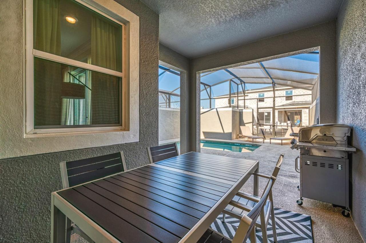 Awesome Home With Private Pool Near Disneyキシミー エクステリア 写真